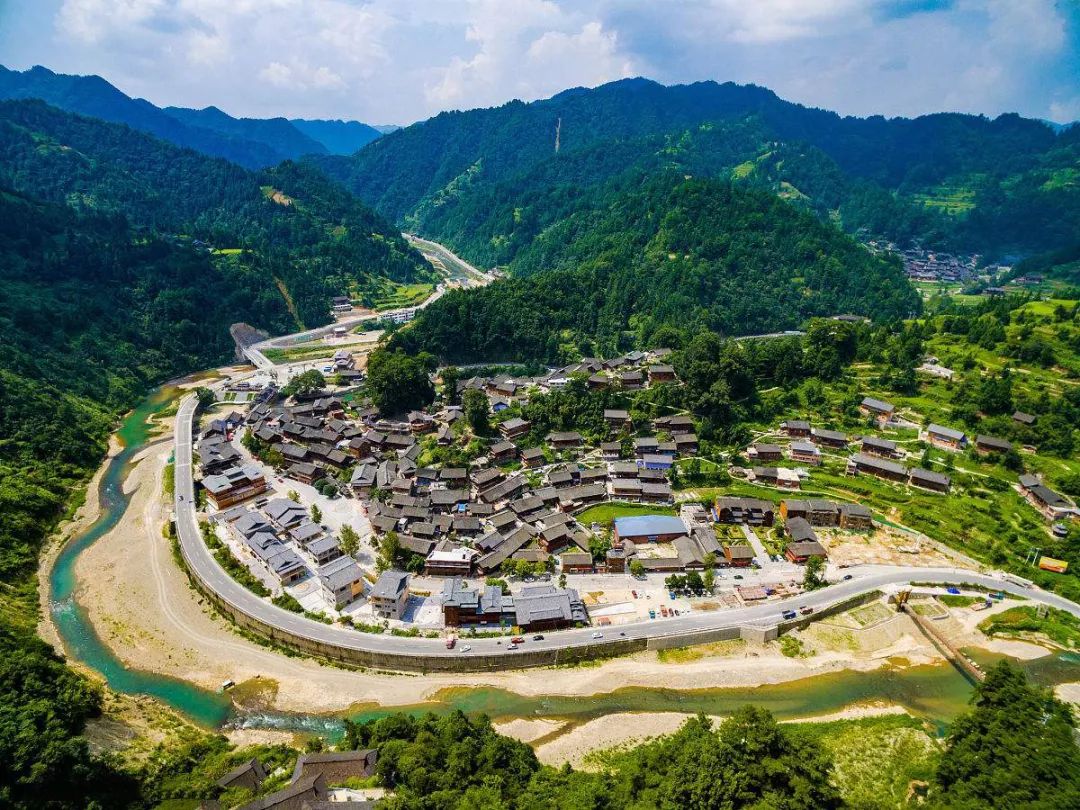 多彩贵州，民族风情舞台秀